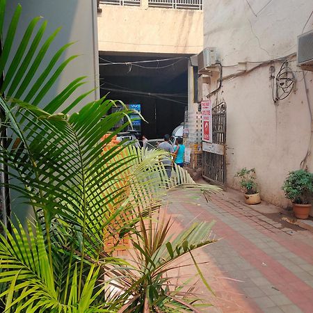 Aster Hotel Near Mumbai Airport Bagian luar foto